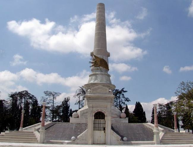 Mimar Muzaffer Bey – Abidei Hürriyet Anıtı